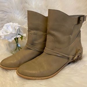 DIBA “CHAR RITY” TAN LETHER BOOTIE